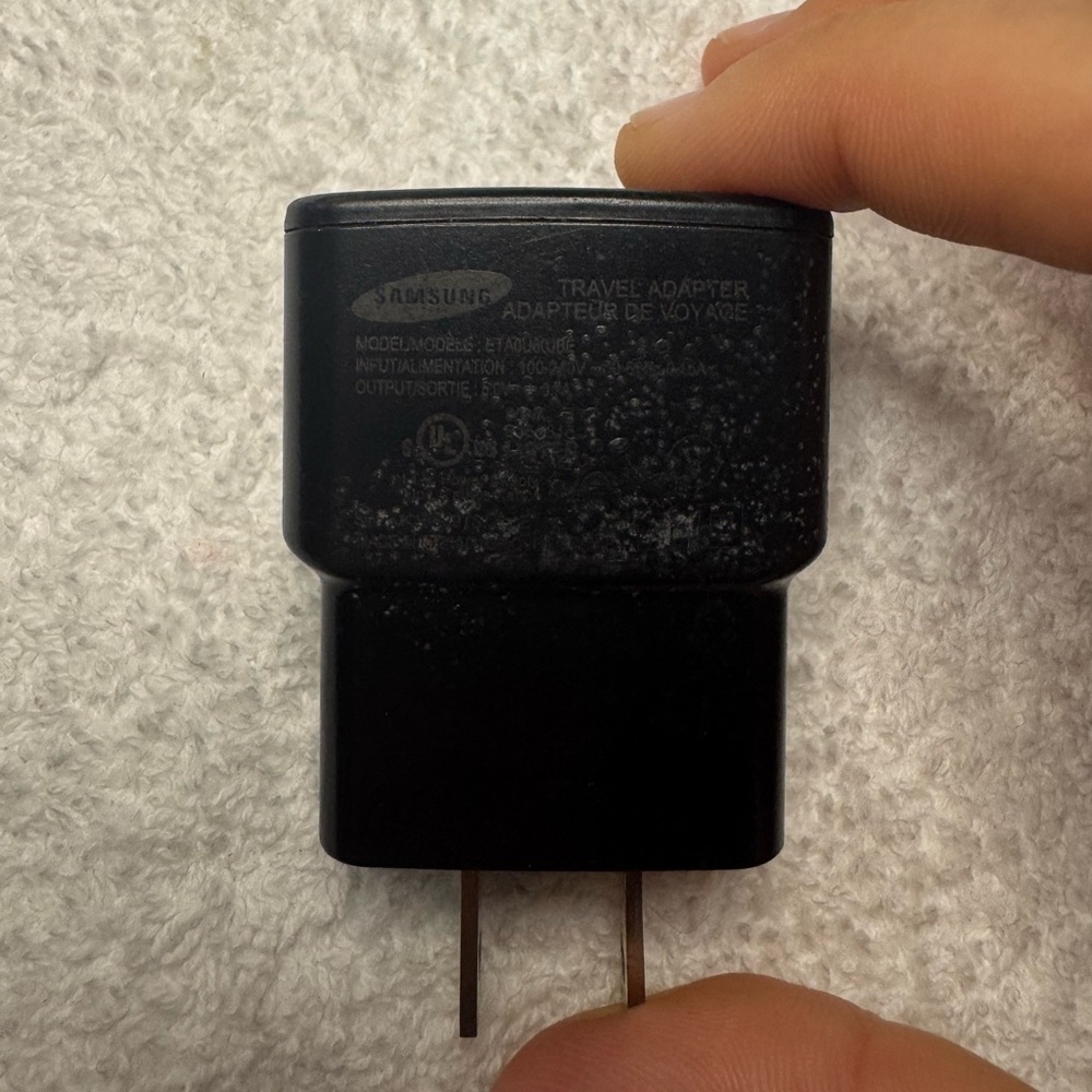Samsung ETAOU60JBE USB Travel Charger Wall Adapter 5V 0.7A